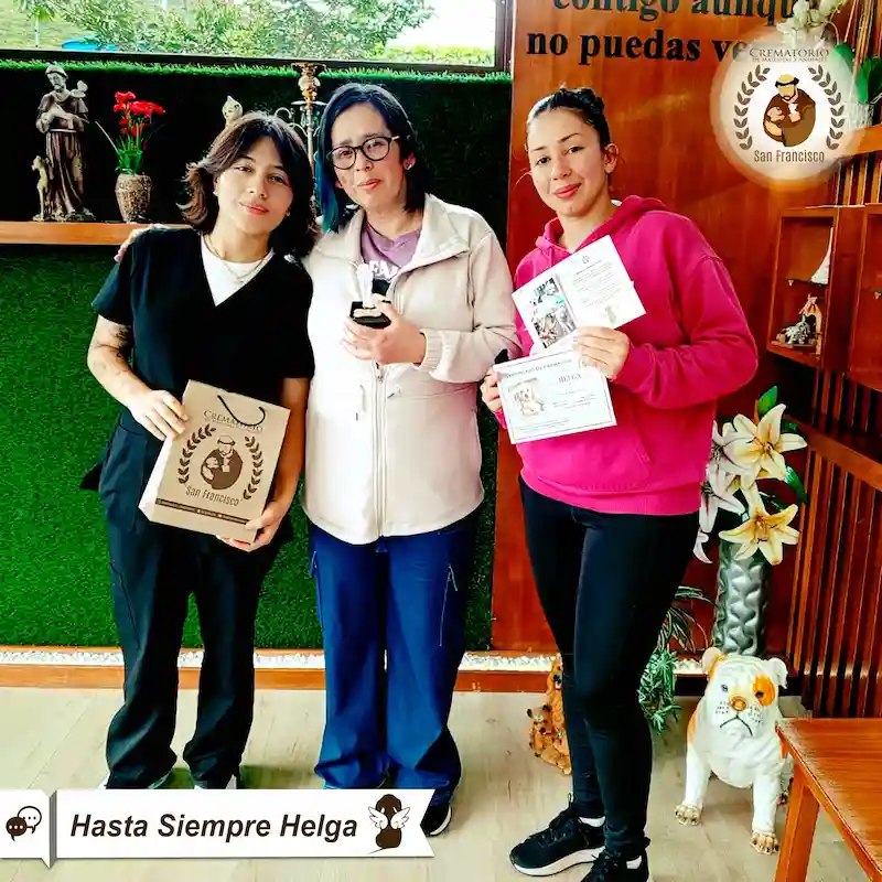 Crematorio de Mascotas Quito Cenizas Perro Amor Familia